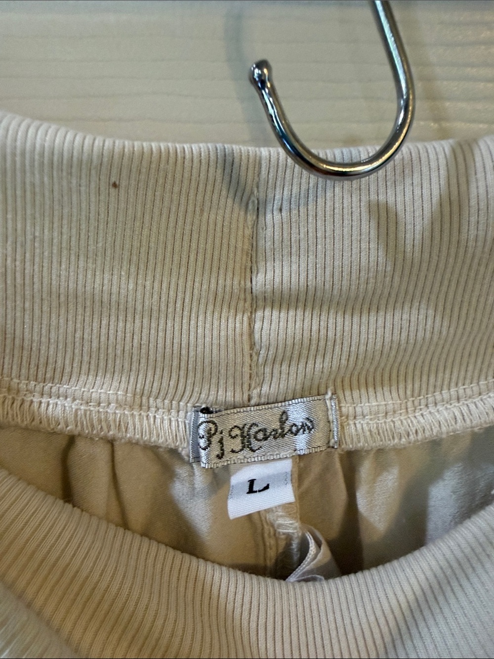 Pj Harlow Mikel Style Women's Ivory Lounge Drawstring Shorts - Picture 2 of 4